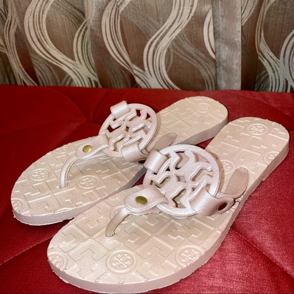 Tony Burch lookalike embossed flip flops - Picture 2 of 3